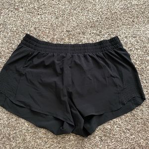 Athleta Hustle 3” Short Size L